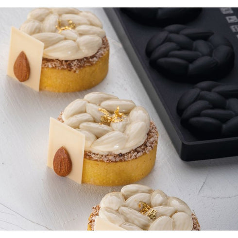 Pavoni Mould Mini Almond Shape 300X175X H15 Mm Ø 60X14H Mm 1